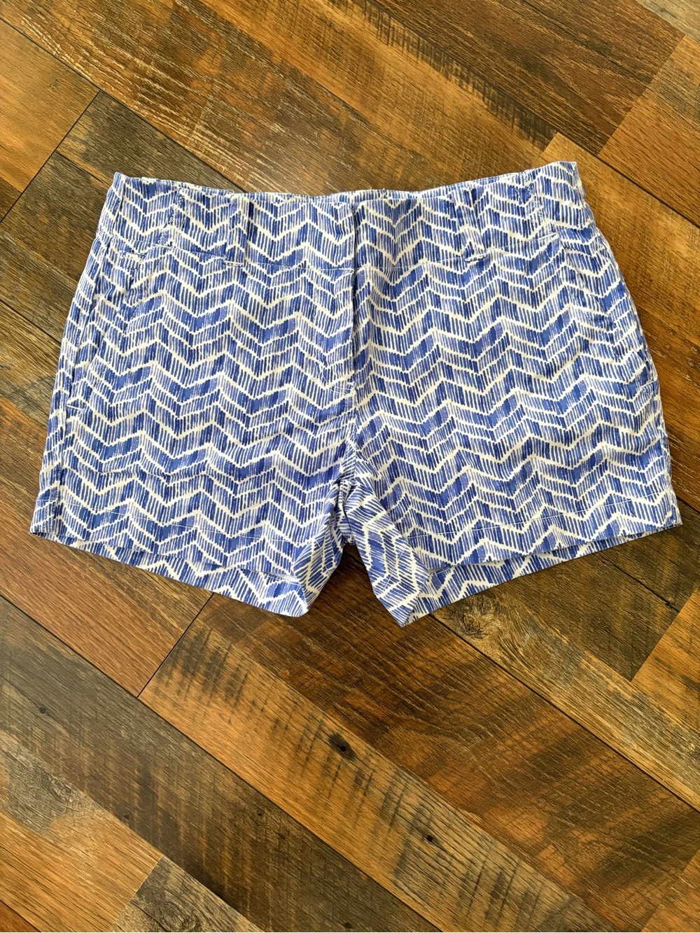 Vineyard Vines Blue & White Chevron Women's Shorts